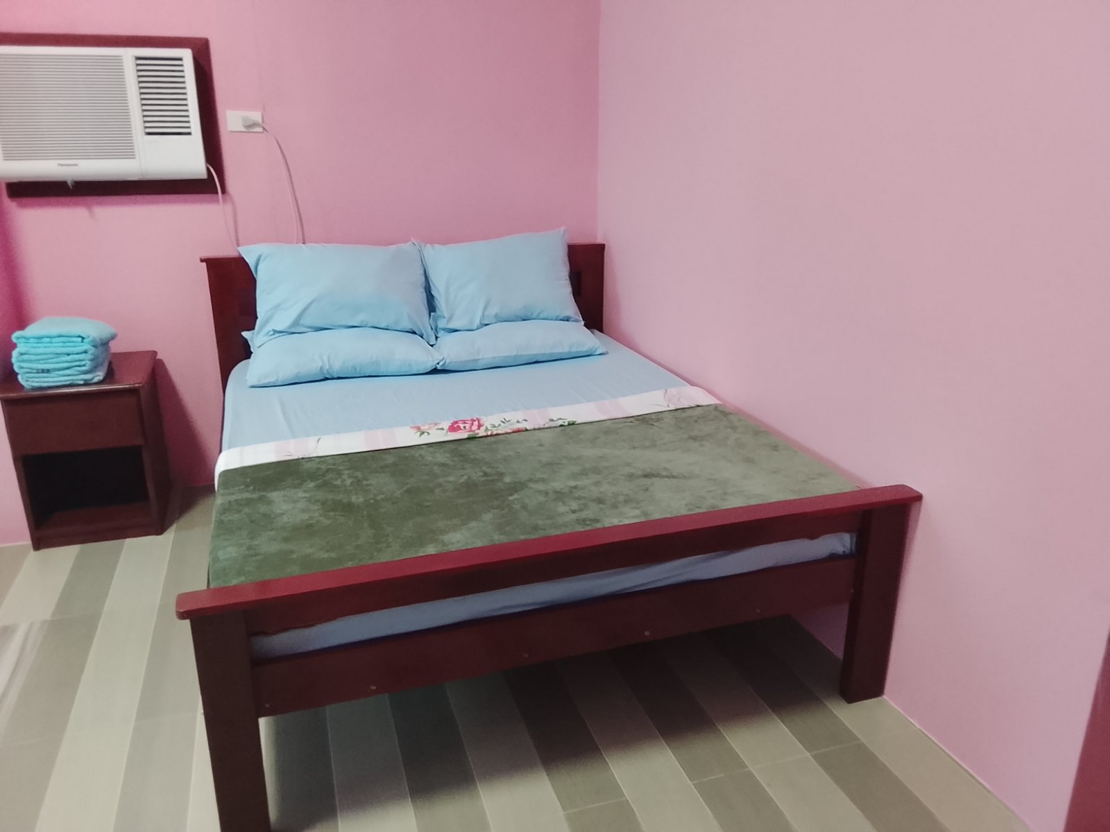 Bedroom 1 Cozy Queen Bed at Balay Amakan